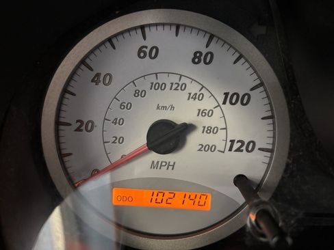 Used 2005 Toyota RAV4 2WD image 12