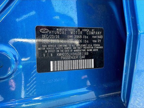 Used 2017 Hyundai Elantra GT FWD image 34