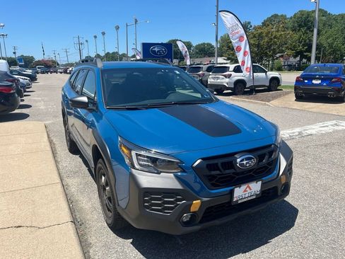 Used 2025 Subaru Outback Wilderness w/ Wilderness Package AWD/4WD image 2