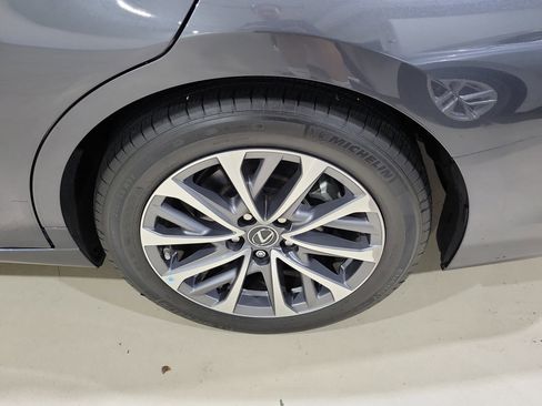 Used 2023 Lexus ES 350 image 8