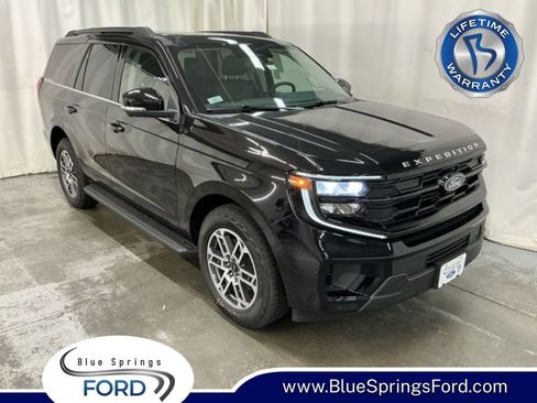 New 2026 Ford Expedition Active AWD/4WD image 1