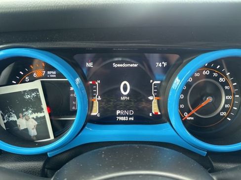 Used 2021 Jeep Wrangler Unlimited Sahara AWD/4WD image 11