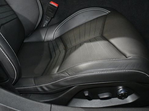 Used 2022 Chevrolet Corvette Stingray Preferred Conv w/ Z51 Performance Package RWD image 14
