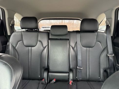 Certified 2024 Kia Sorento S image 38