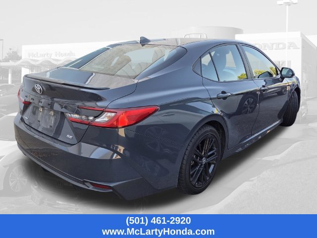 Used 2025 Toyota Camry SE FWD image 4