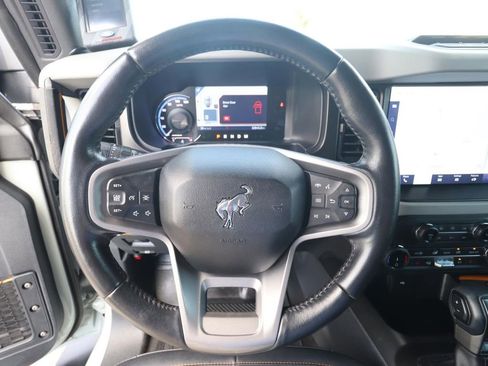 Used 2022 Ford Bronco Badlands w/ Sasquatch Package image 18