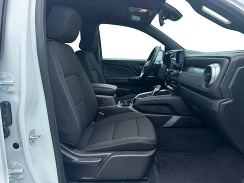 Used 2024 Chevrolet Colorado LT RWD image 15