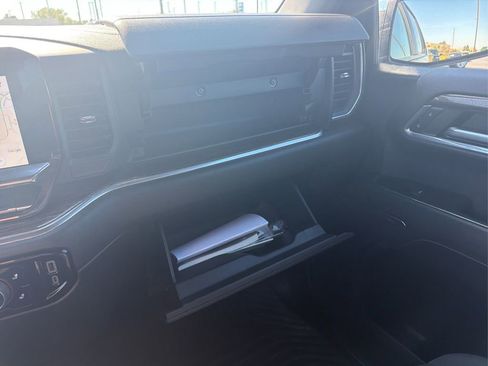 Used 2024 Chevrolet Silverado 1500 LT AWD/4WD image 30