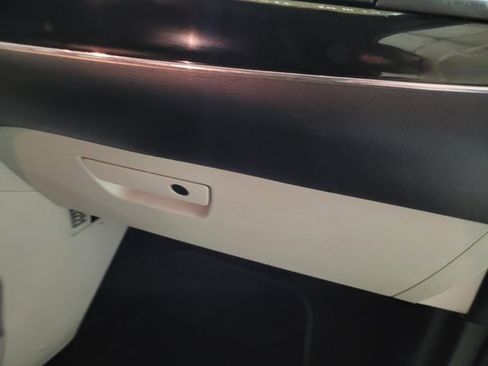 Used 2018 Dodge Grand Caravan SXT image 56