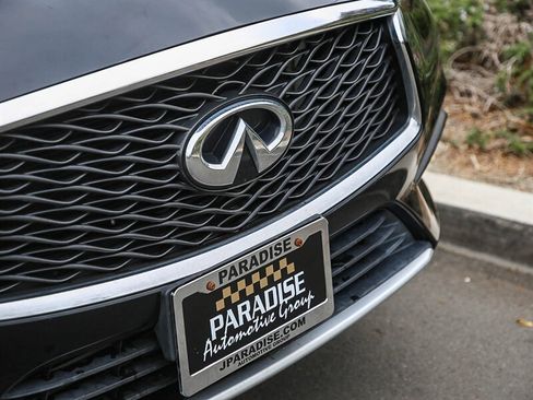 Used 2017 INFINITI QX30 image 11