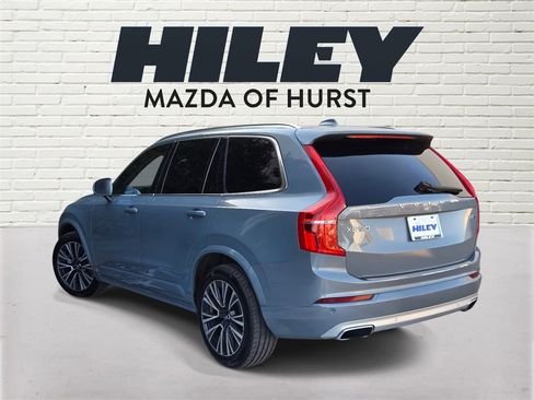 Used 2020 Volvo XC90 T6 Momentum image 4