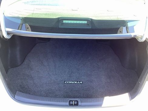 Used 2023 Toyota Corolla LE image 29