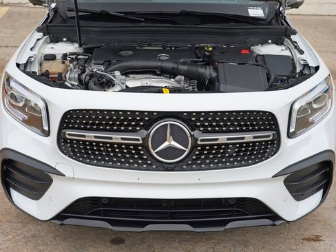 Used 2021 Mercedes-Benz GLB 250 w/ AMG Line image 7