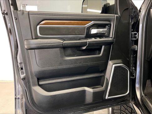 Used 2022 RAM 2500 Laramie AWD/4WD image 25