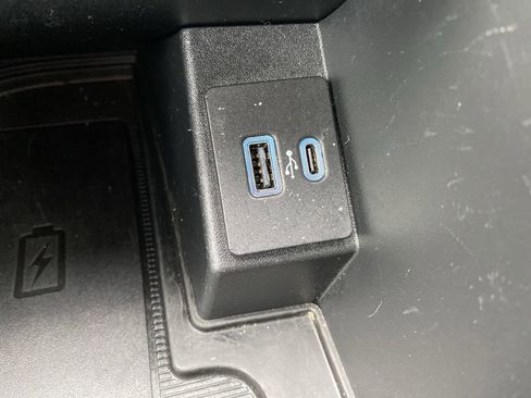 Certified 2024 Ford Edge Titanium image 28