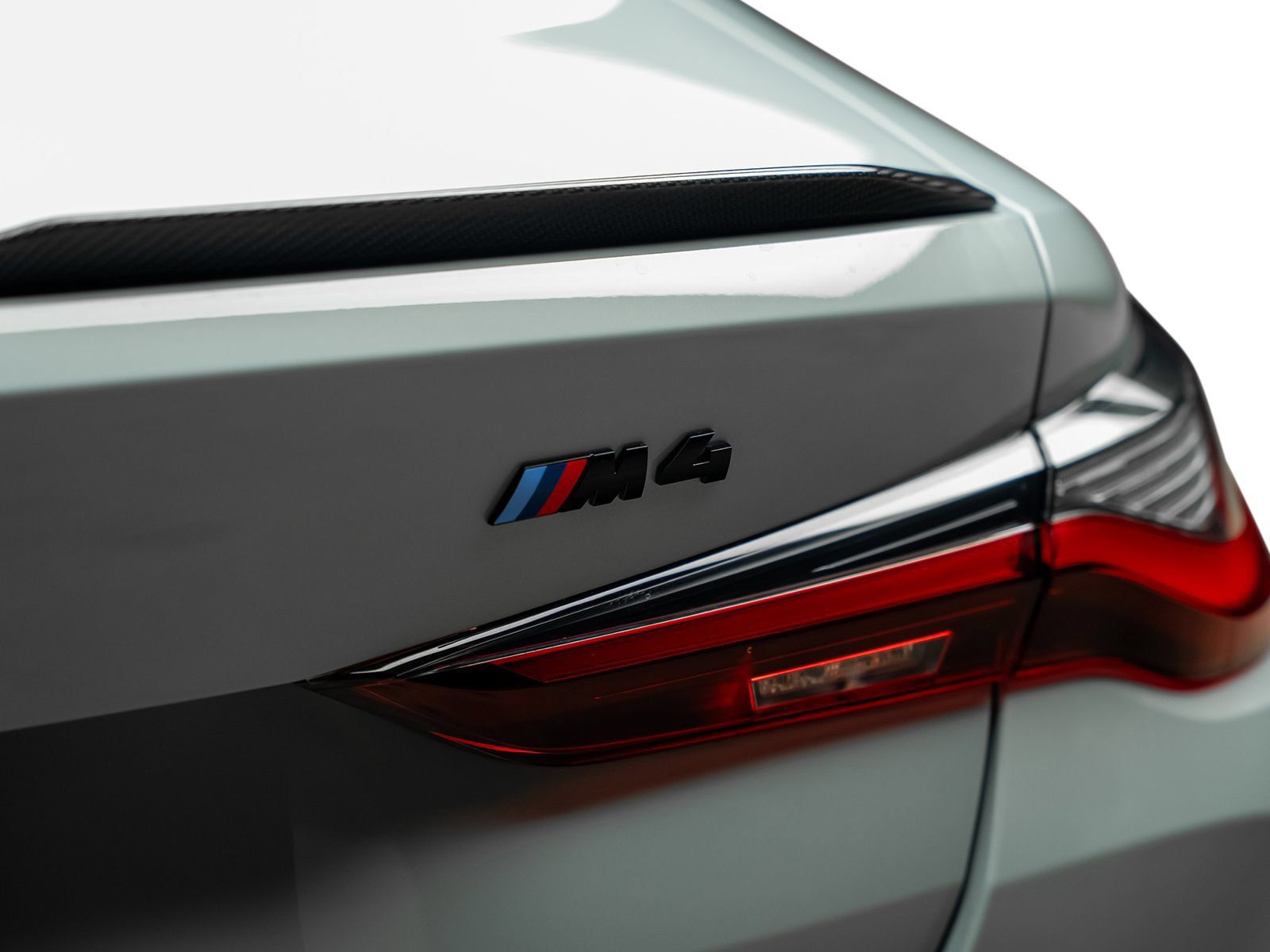Used 2021 BMW M4 Coupe w/ M Carbon Exterior Package RWD image 17
