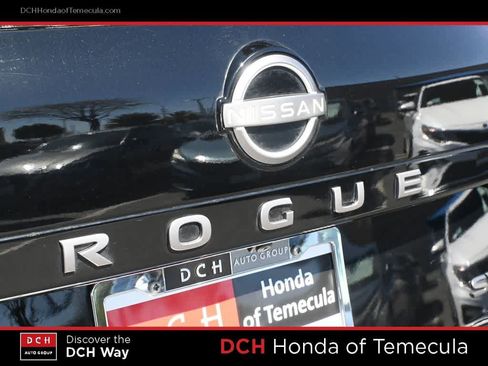 Used 2024 Nissan Rogue SV image 7