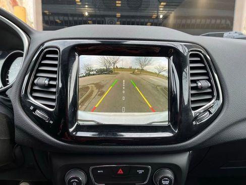 Used 2020 Jeep Compass Limited image 38