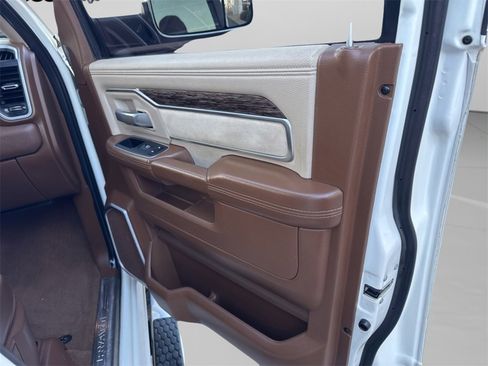 Used 2020 RAM 2500 Laramie image 40