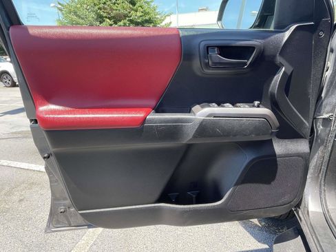 Used 2023 Toyota Tacoma SR5 AWD/4WD image 16