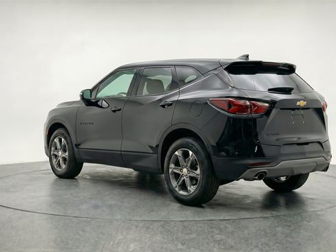 Used 2025 Chevrolet Blazer LT FWD image 6