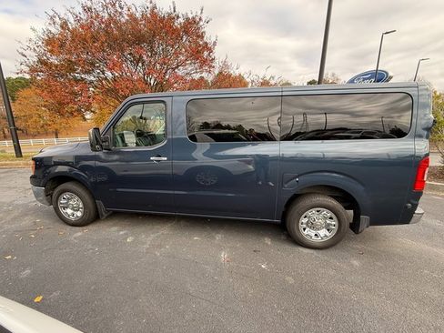 Used 2016 Nissan NV 3500 SL image 5