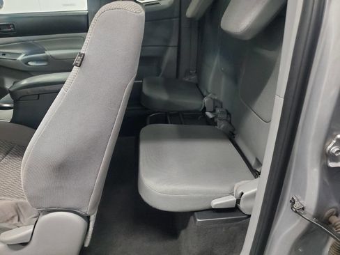 Used 2014 Toyota Tacoma 4x4 Access Cab V6 w/ SR5 Package image 11