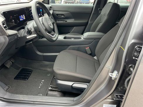 New 2026 Nissan Kicks S image 19