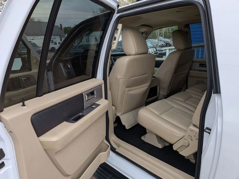 Used 2017 Ford Expedition EL XLT w/ Equipment Group 202A image 25