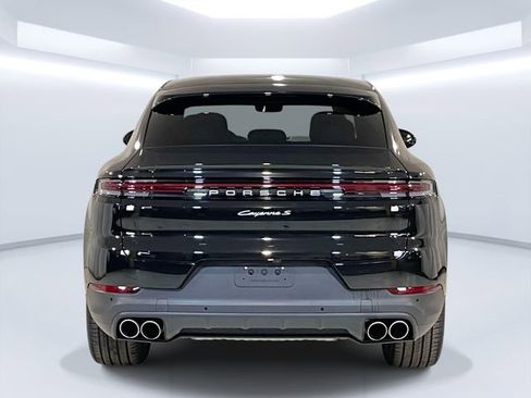 Certified 2026 Porsche Cayenne S AWD/4WD image 7