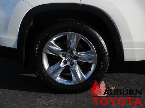 Used 2019 Toyota Highlander Limited image 4