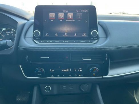 Used 2022 Nissan Rogue SV image 14