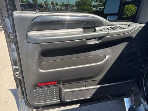 Used 2004 Ford F250 Harley-Davidson AWD/4WD image 8
