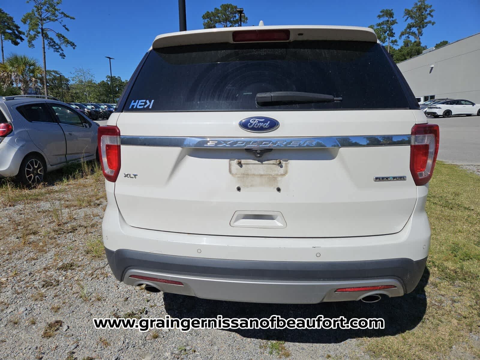 Used 2016 Ford Explorer XLT FWD image 5