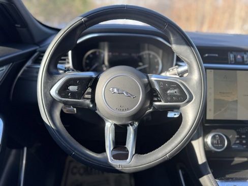 Used 2022 Jaguar F-PACE S image 24