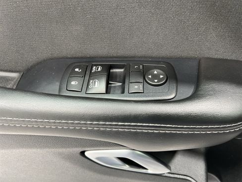 Used 2017 Dodge Challenger SXT w/ Blacktop Package image 13