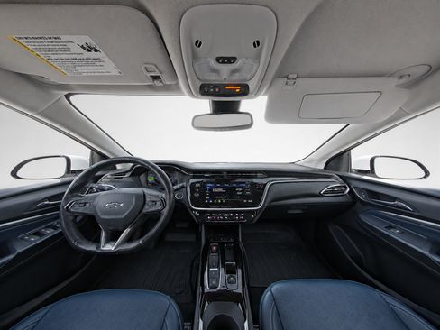 Used 2023 Chevrolet Bolt EUV LT w/ Convenience Package FWD image 14