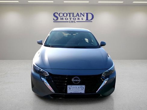 Used 2024 Nissan Sentra SV FWD image 3