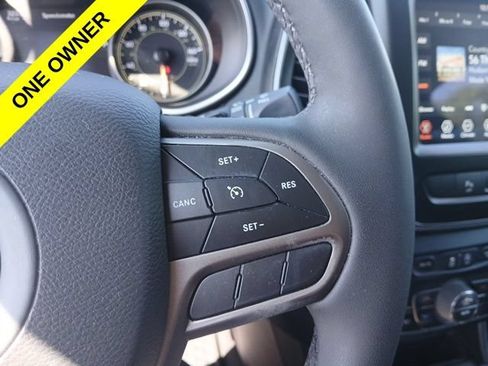 Used 2022 Jeep Cherokee Latitude Lux AWD/4WD image 30