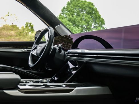 Used 2025 Cadillac Escalade Sport Platinum image 48