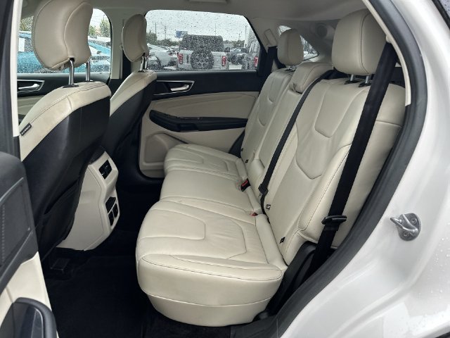 Used 2016 Ford Edge Titanium w/ Technology Package FWD image 23
