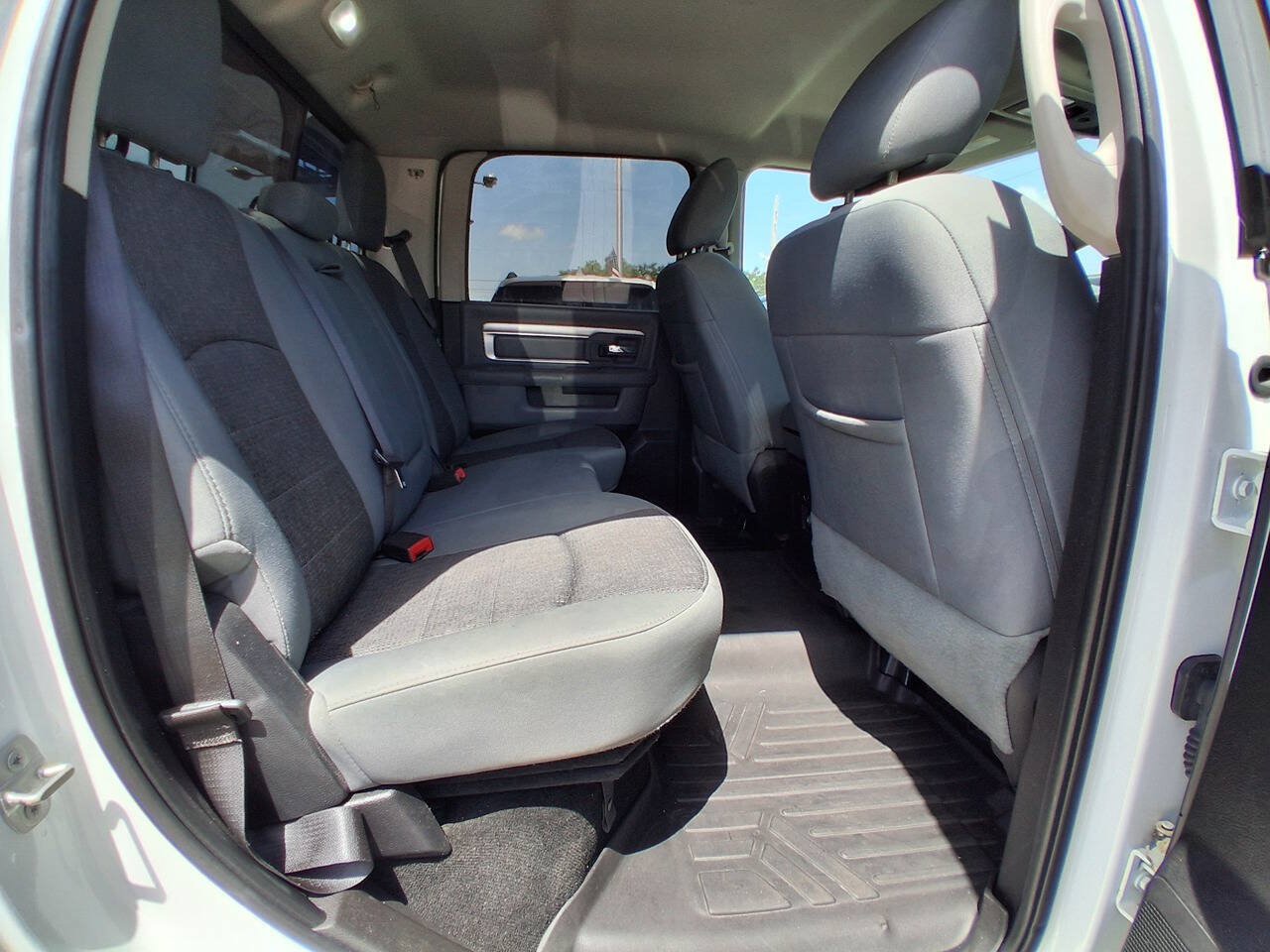 Used 2015 RAM 1500 Big Horn RWD image 18
