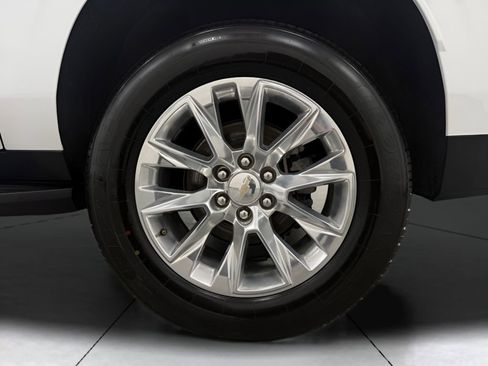 Used 2023 Chevrolet Suburban Premier RWD image 33