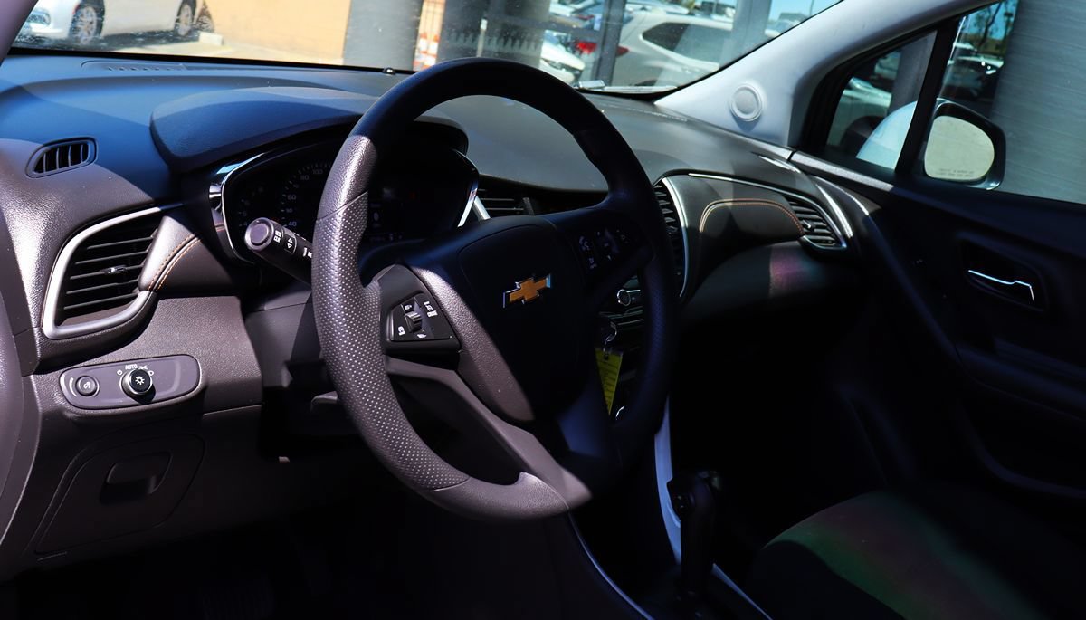 Used 2020 Chevrolet Trax LS w/ Tint and Cruise Package FWD image 38