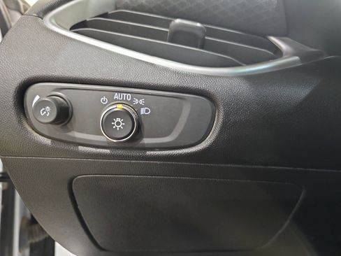 Used 2022 Chevrolet Malibu LS image 27