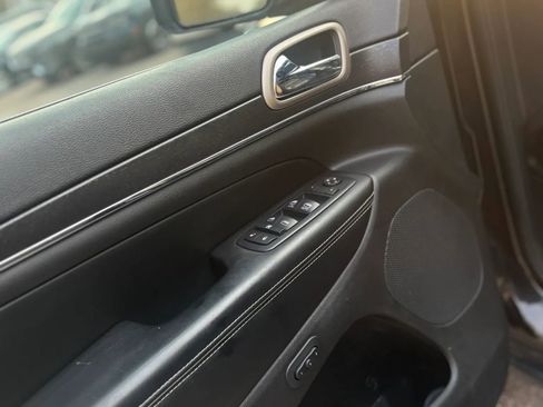 Used 2015 Jeep Grand Cherokee Limited image 44