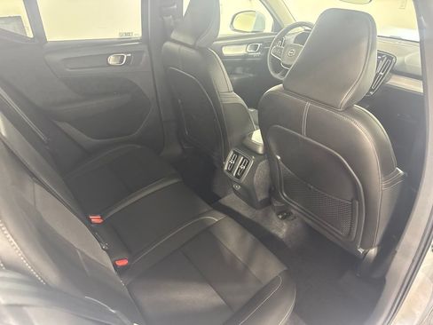 Used 2020 Volvo XC40 T5 Momentum AWD/4WD image 23