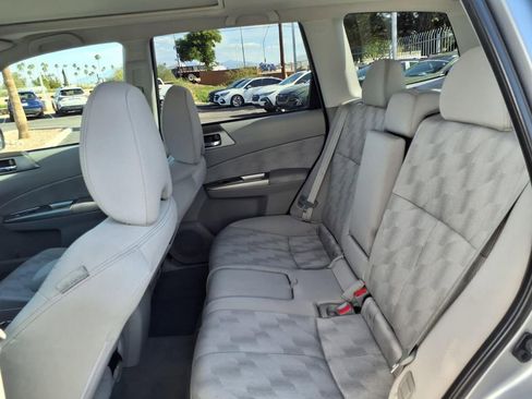 Used 2010 Subaru Forester 2.5X Premium image 24