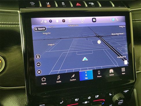 Used 2024 Jeep Grand Cherokee L Overland image 15