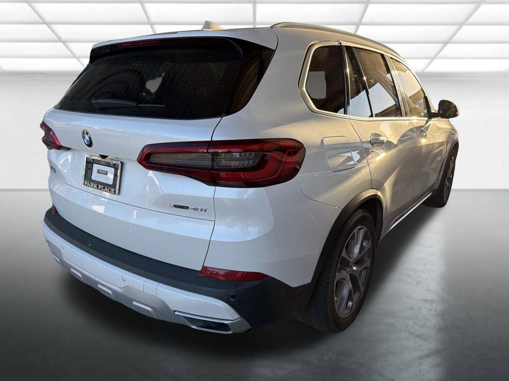 Used 2019 BMW X5 xDrive40i w/ Executive Package AWD/4WD image 2